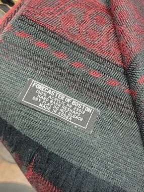 Forecaster Of Boston  forest green & burgandy Acrylic Scarf EUC- like new